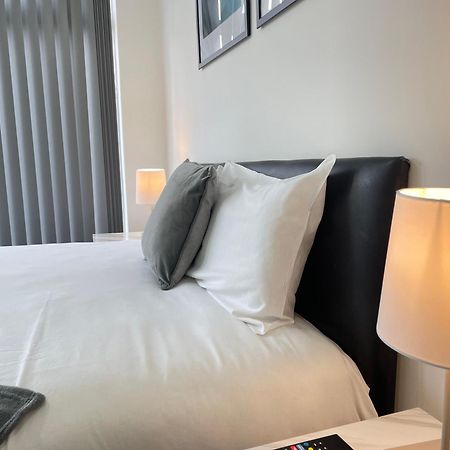 4 Bedroom 2 Bathroom Shared House - Near Bhx And Nec Birmingham Exterior foto
