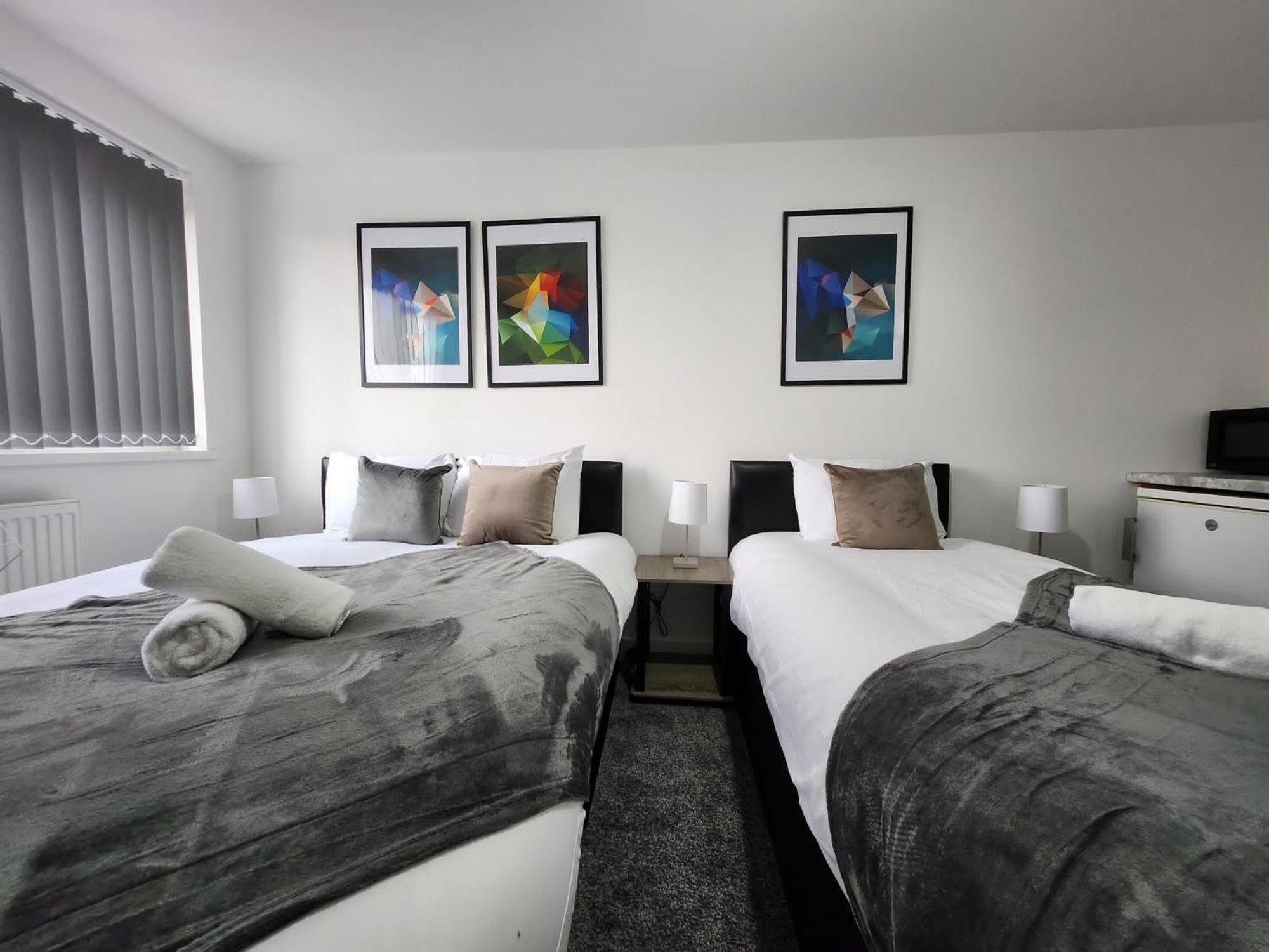 4 Bedroom 2 Bathroom Shared House - Near Bhx And Nec Birmingham Exterior foto